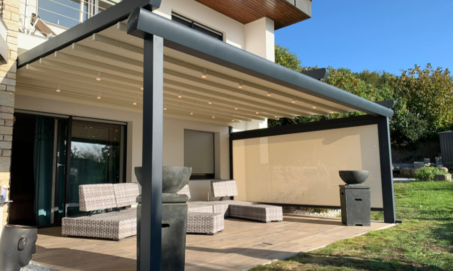 Retractable roof for Pergola