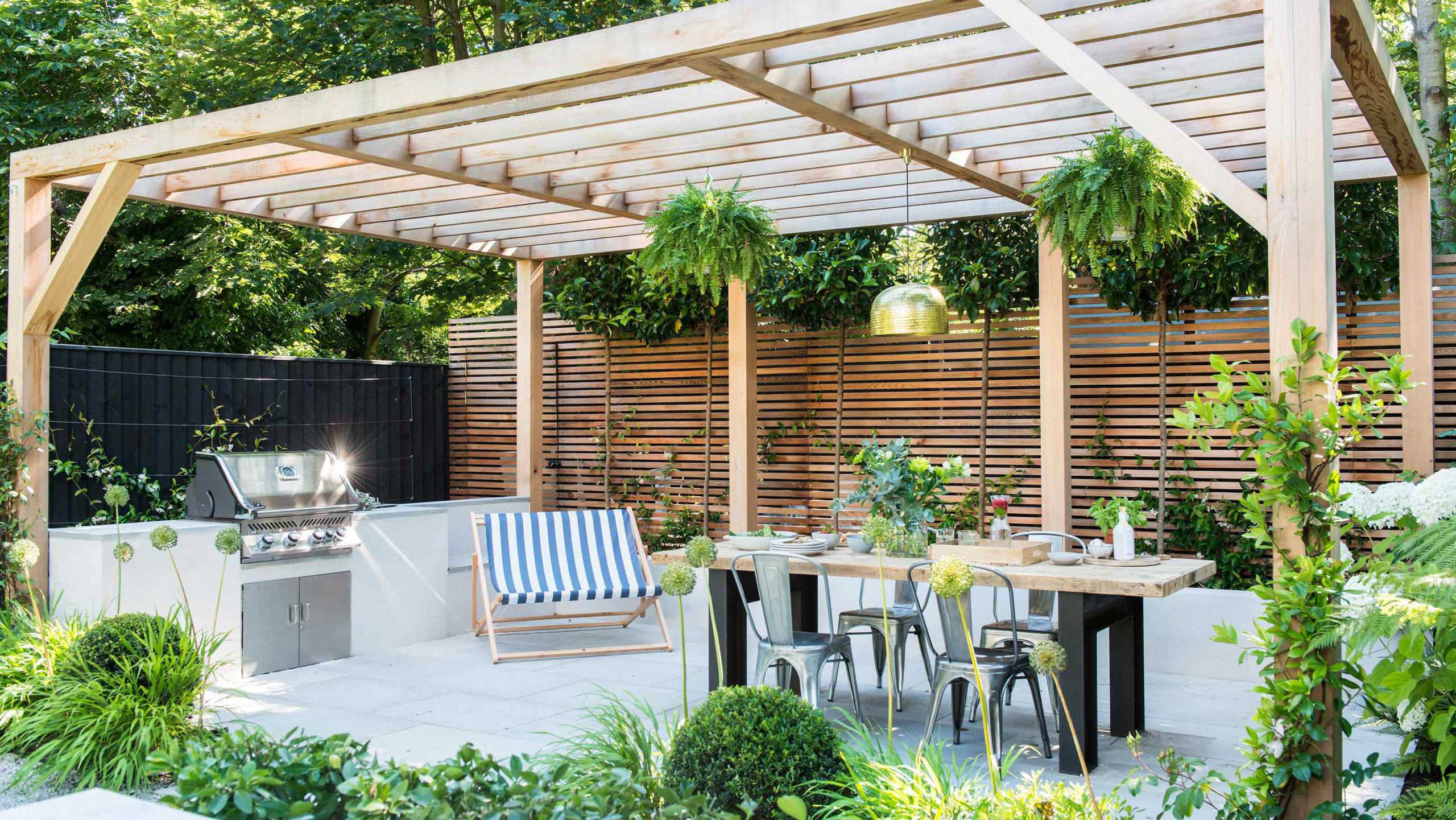 garden pergola installation