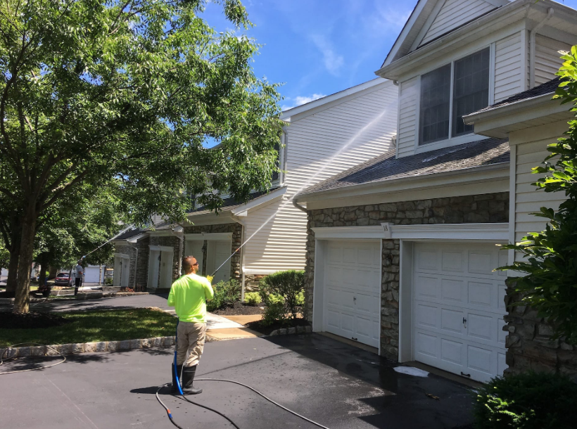 House washing in Northwood