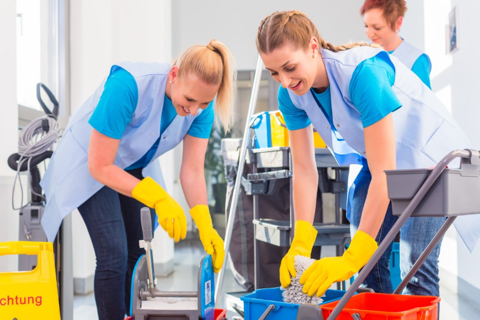 Commercial building cleaning services