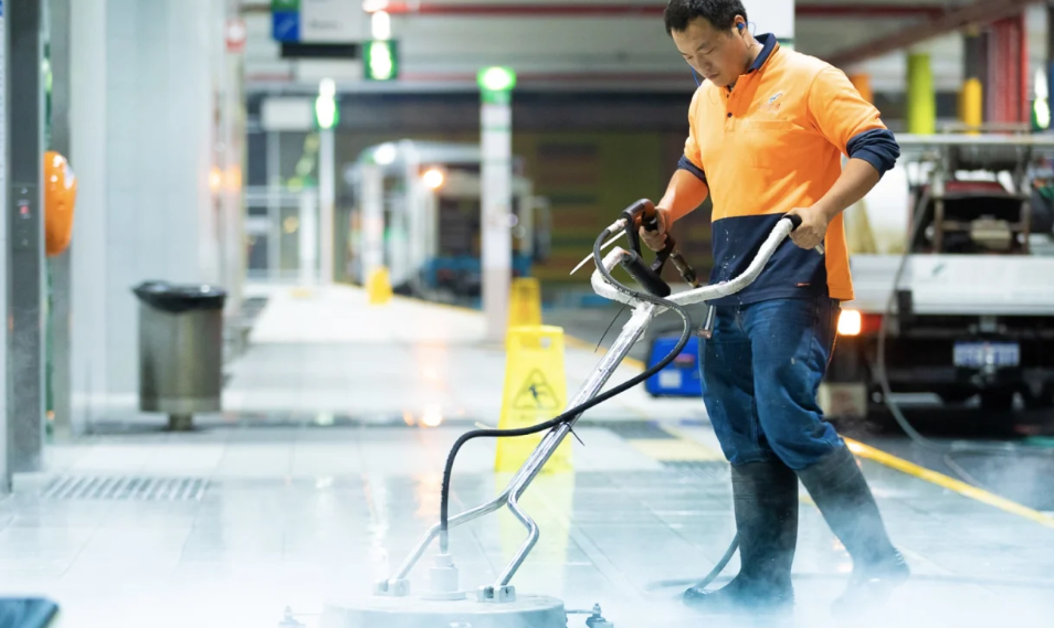 Commercial pressure cleaning