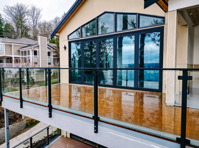 glass deck railings